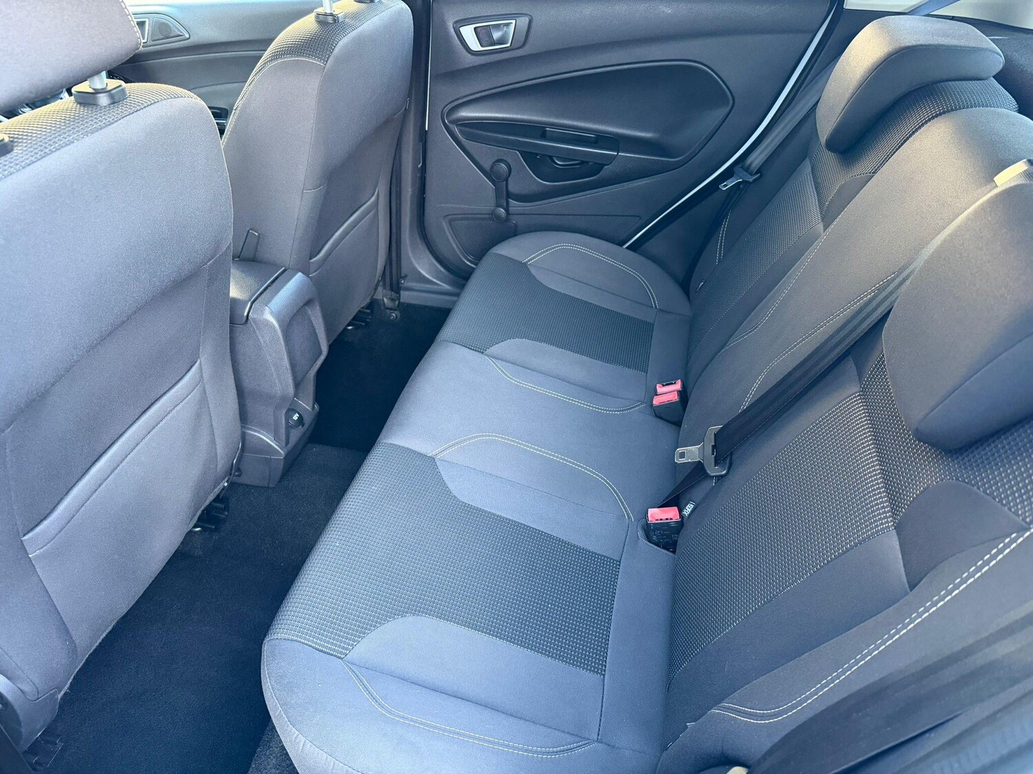 Used Ford Fiesta 2015 for sale - 76647565: Photo 9