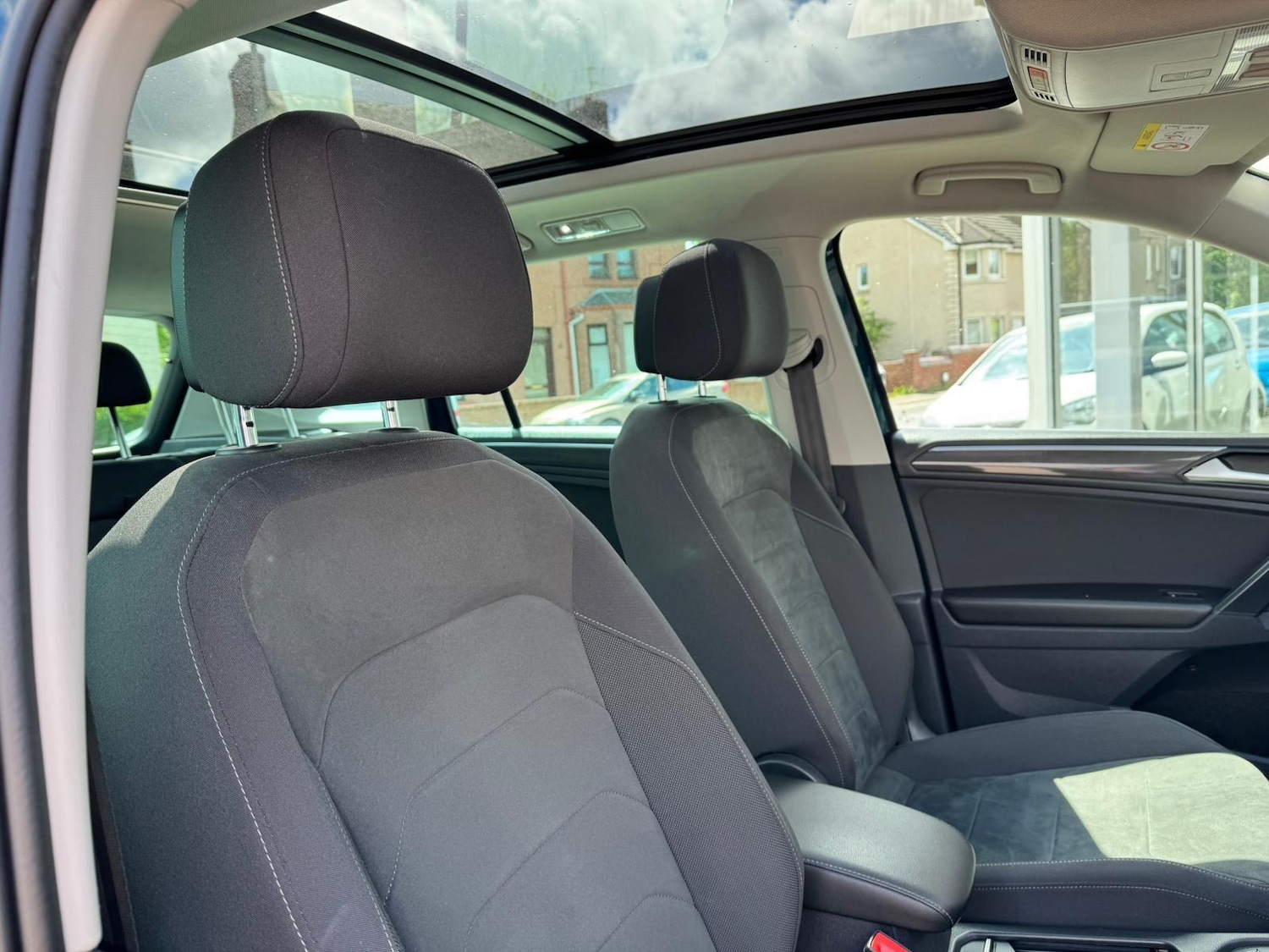 Used Volkswagen Tiguan 2021 for sale - 76647501: Photo 8