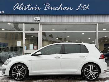 Used Volkswagen Golf 2014 for sale - 77109673: Photo