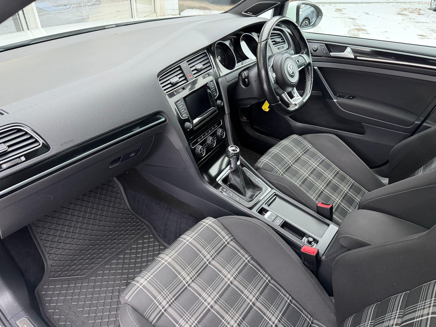 Used Volkswagen Golf 2014 for sale - 77109673: Photo 36