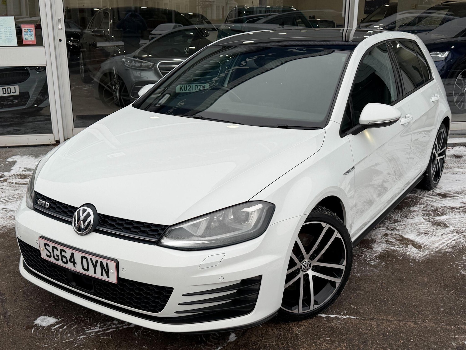 Used Volkswagen Golf 2014 for sale - 77109673: Photo 4