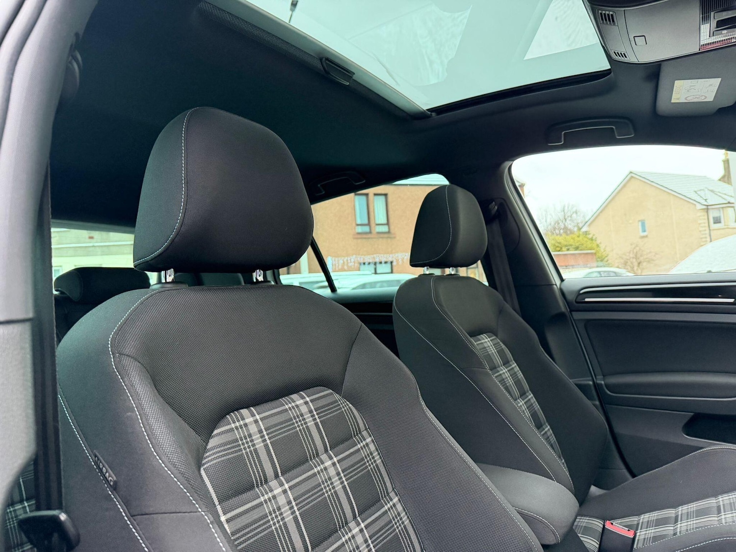 Used Volkswagen Golf 2014 for sale - 77109673: Photo 7