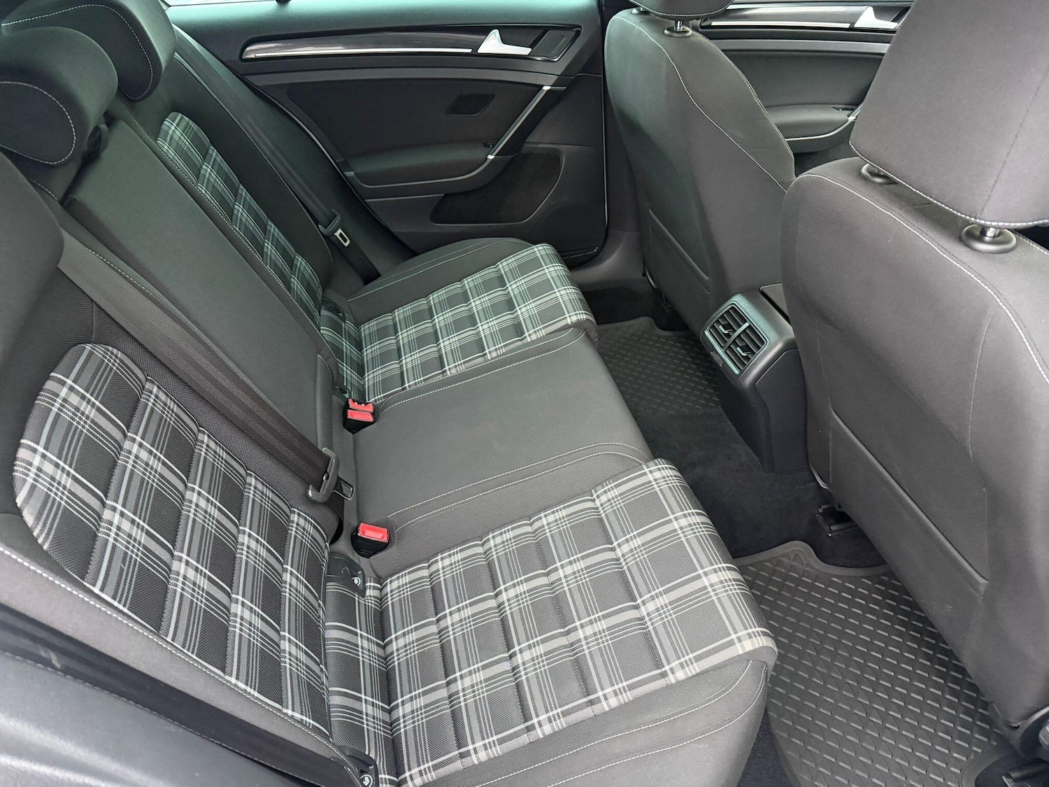 Used Volkswagen Golf 2014 for sale - 77109673: Photo 9