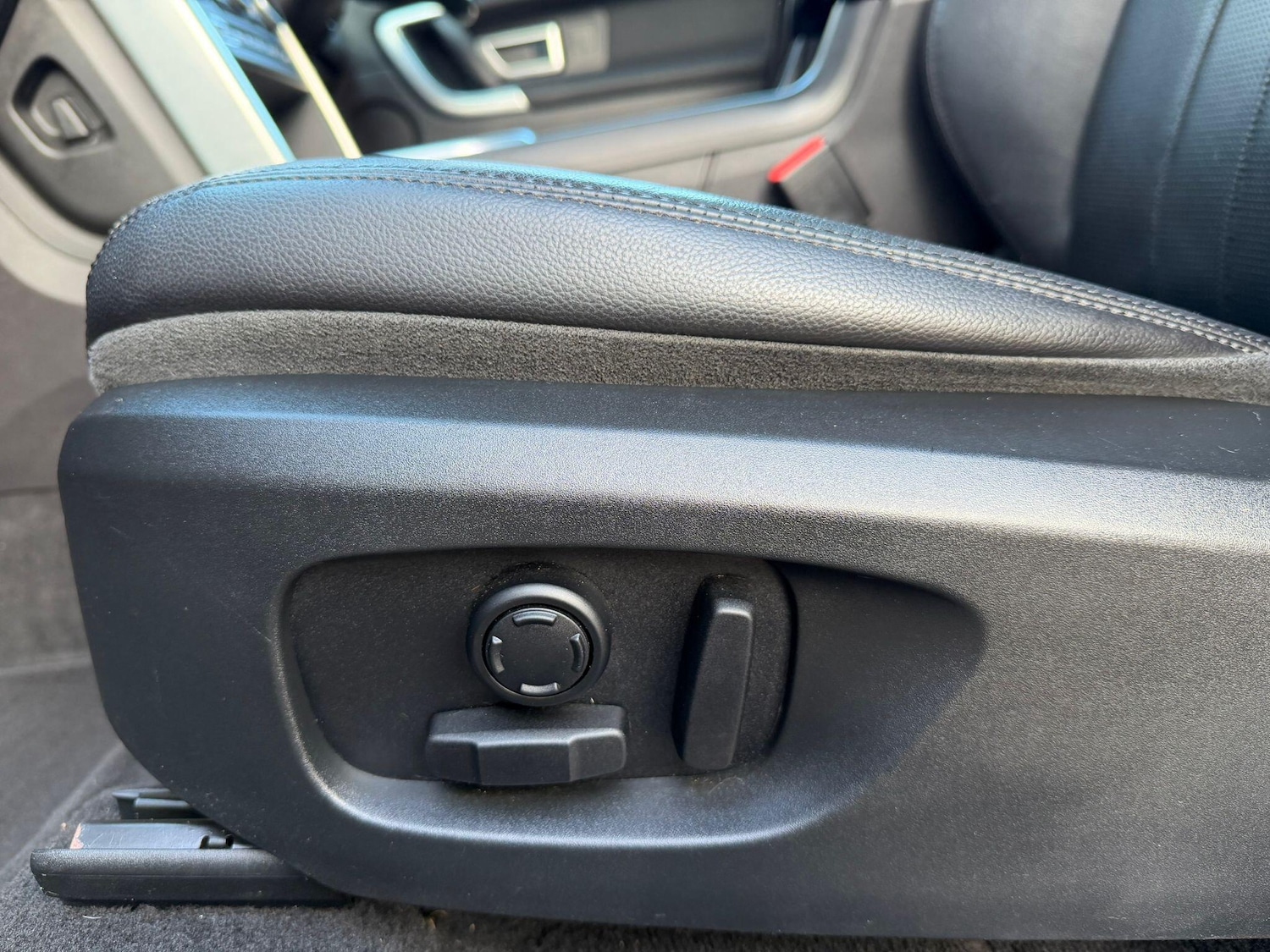 Used Land Rover Discovery Sport 2015 for sale - 78019789: Photo 21