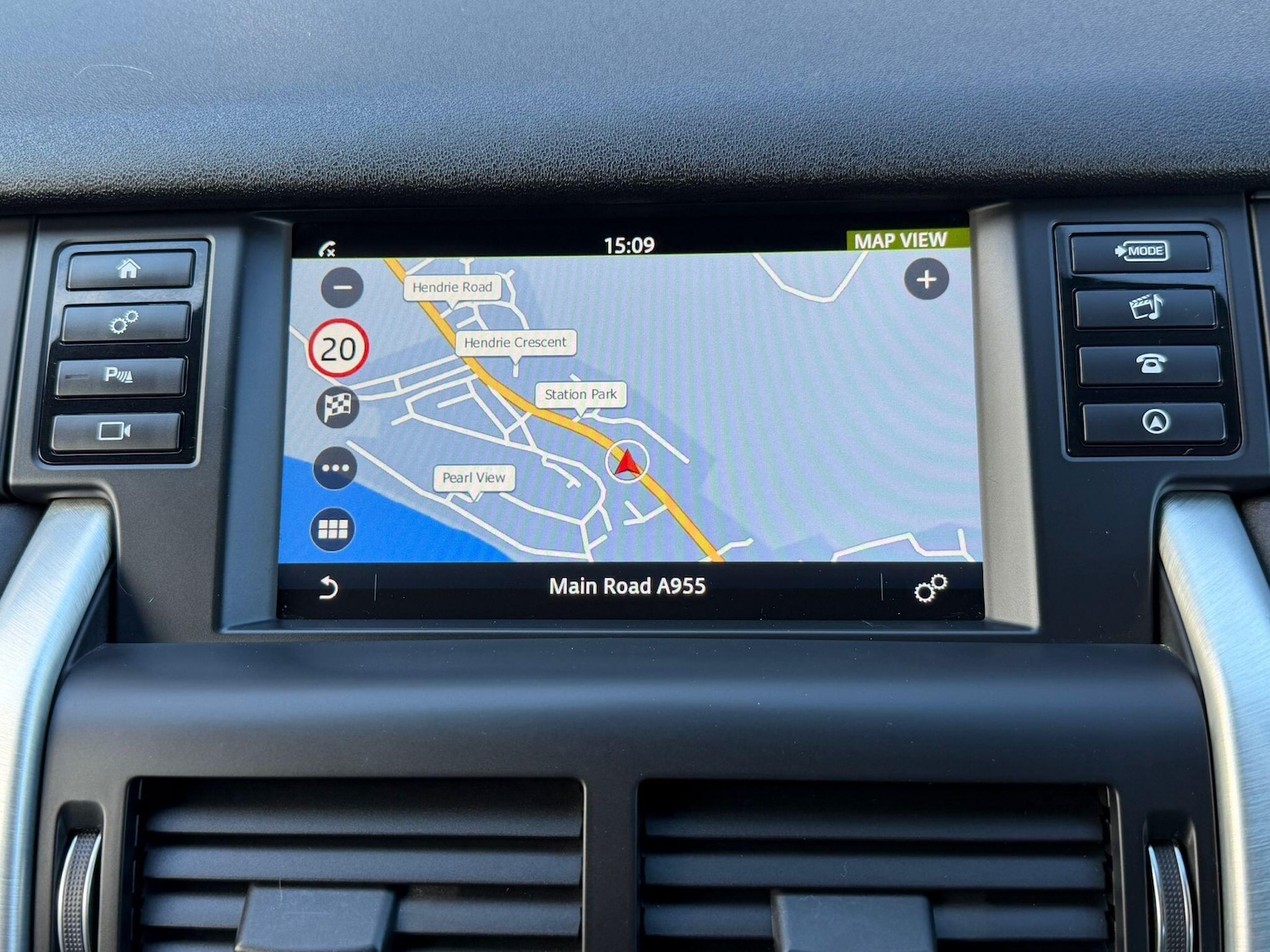 Used Land Rover Discovery Sport 2015 for sale - 78019789: Photo 28