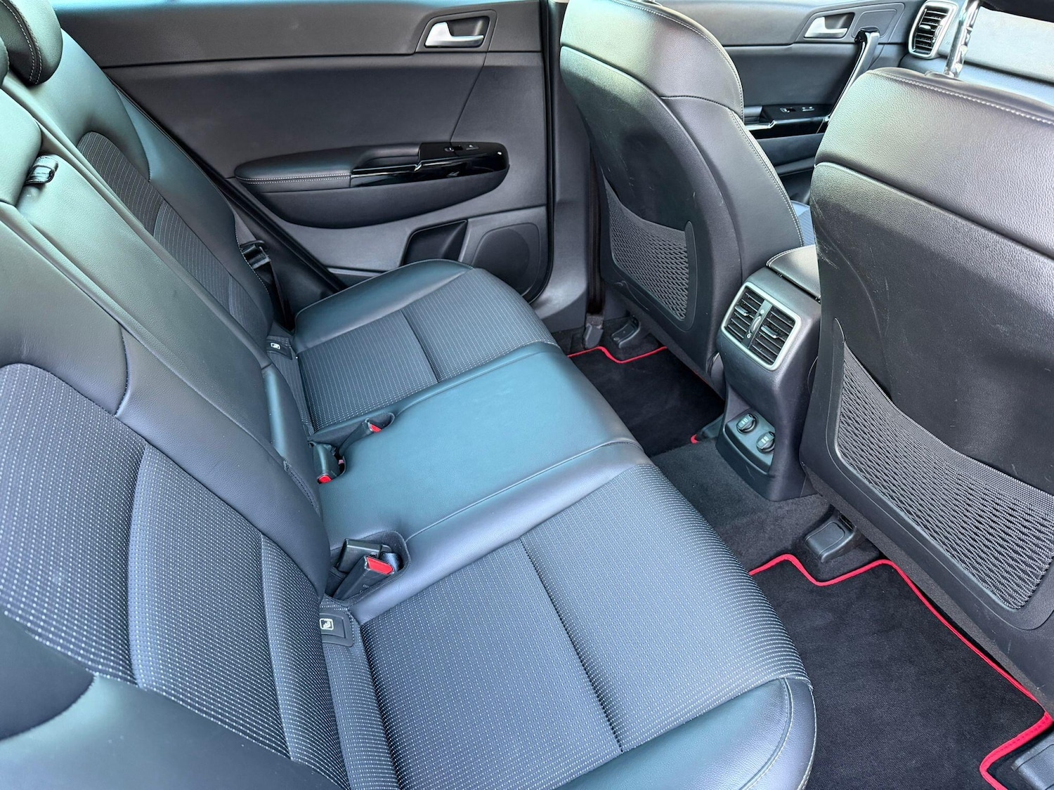 Used Kia Sportage 2019 for sale - 76657165: Photo 11