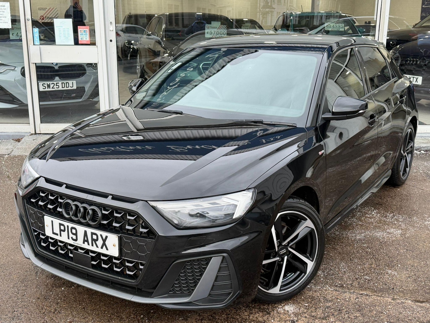 Used Audi A1 for sale - 77238538: Photo 5