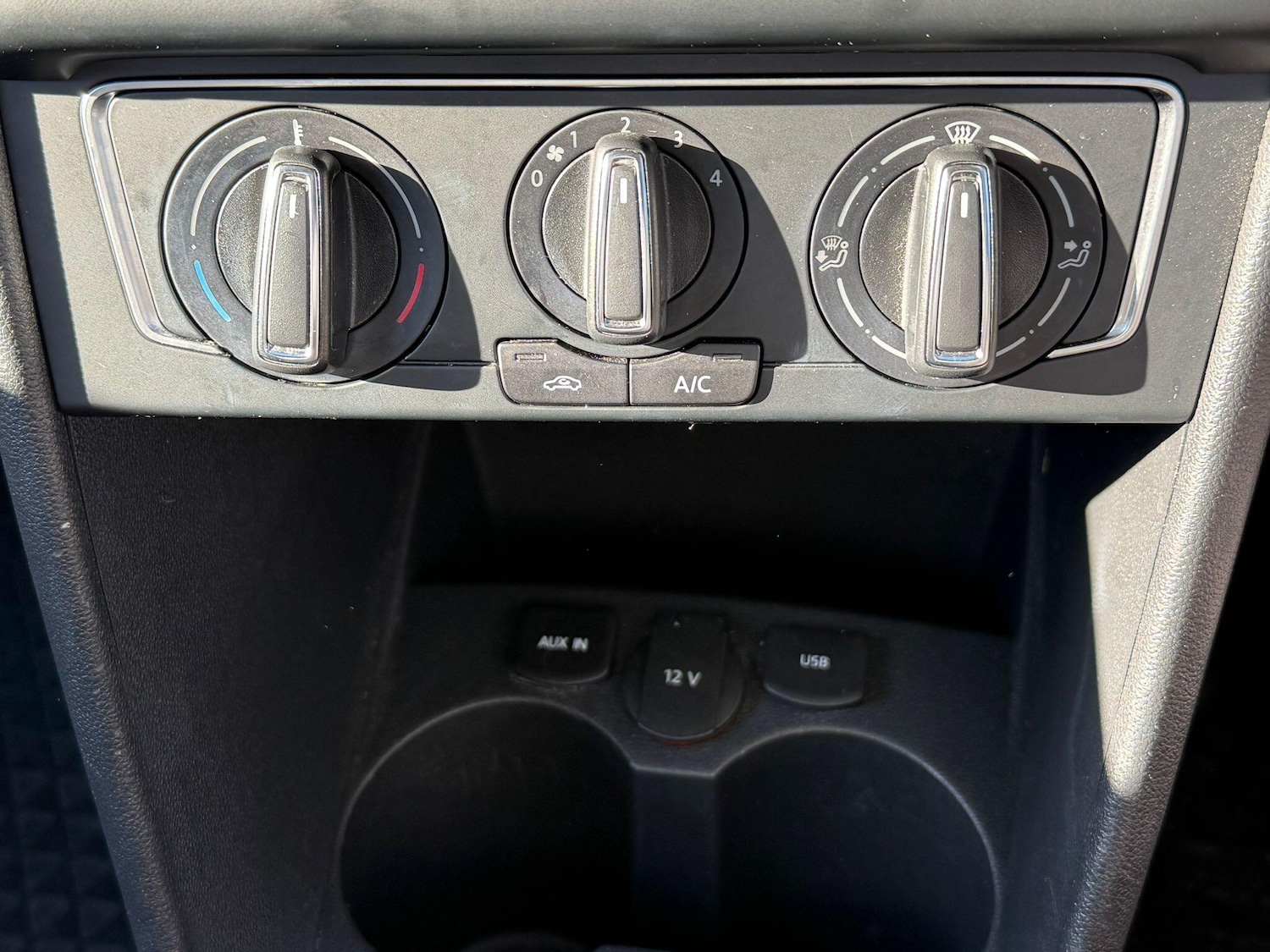 Used Volkswagen Polo 2016 for sale - 76647604: Photo 13