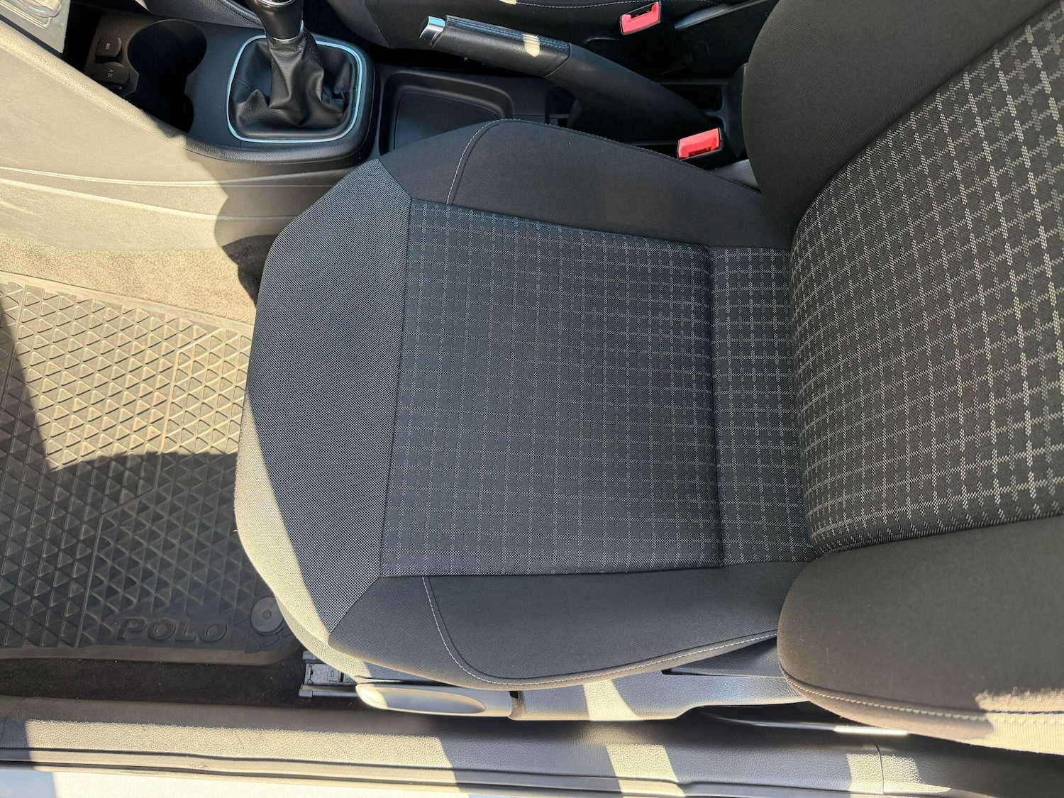 Used Volkswagen Polo 2016 for sale - 76647604: Photo 33