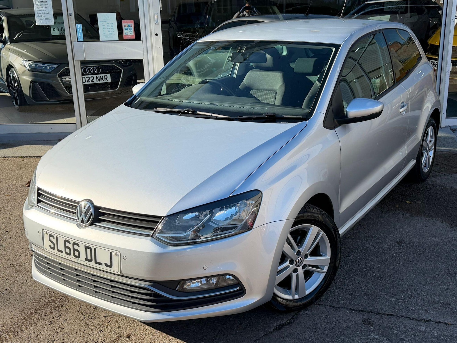 Used Volkswagen Polo 2016 for sale - 76647604: Photo 5