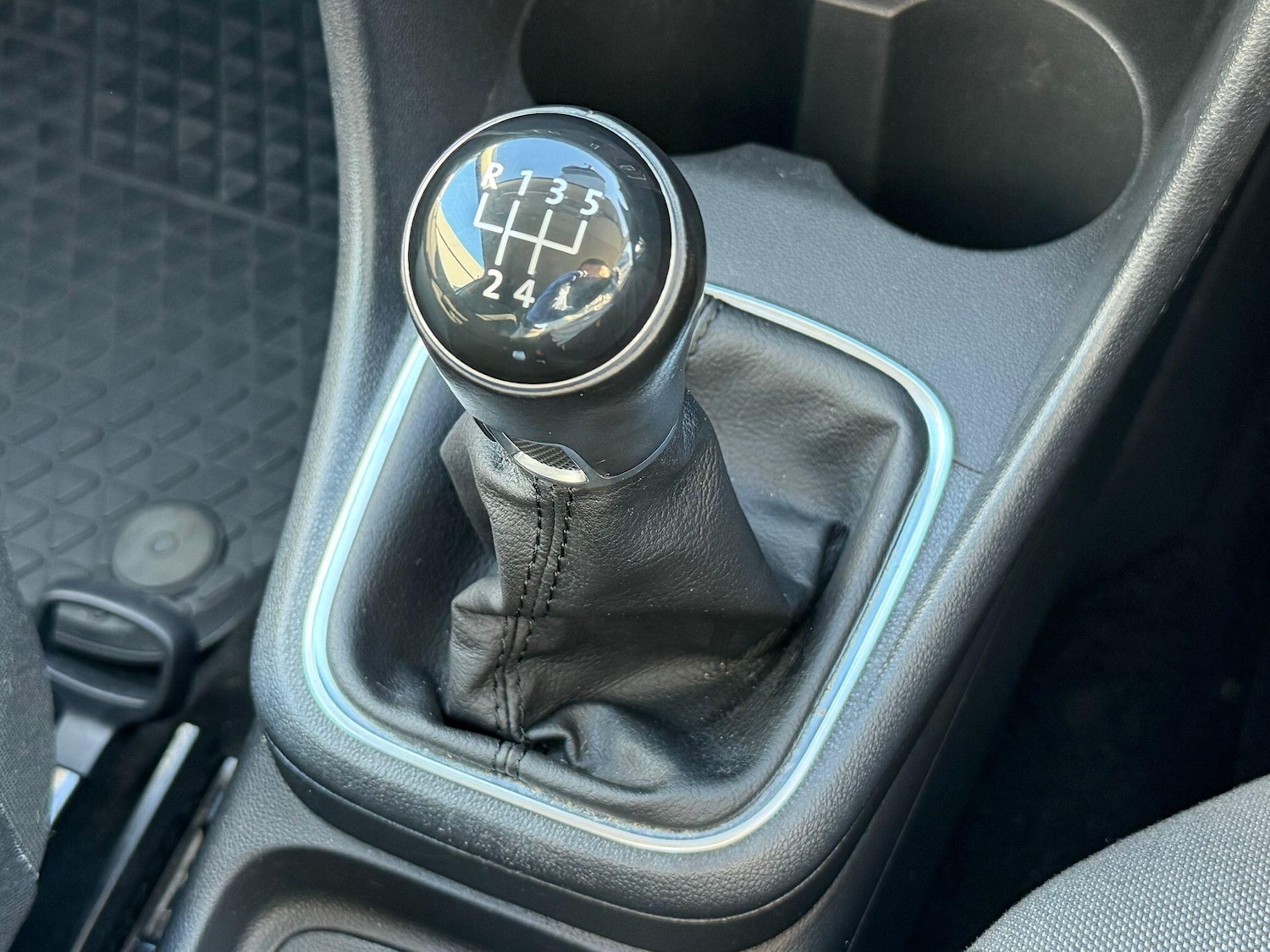 Used Volkswagen Polo 2016 for sale - 76647604: Photo 8