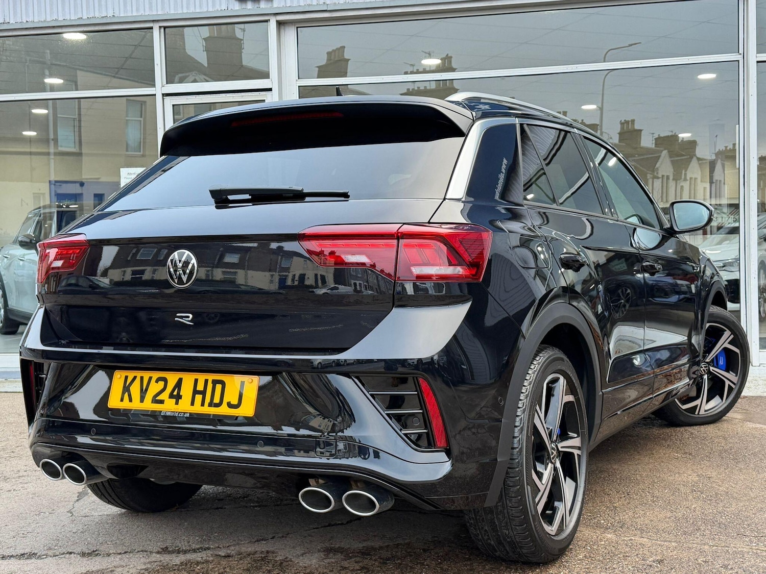 Used Volkswagen T-Roc 2024 for sale - 76990001: Photo 2