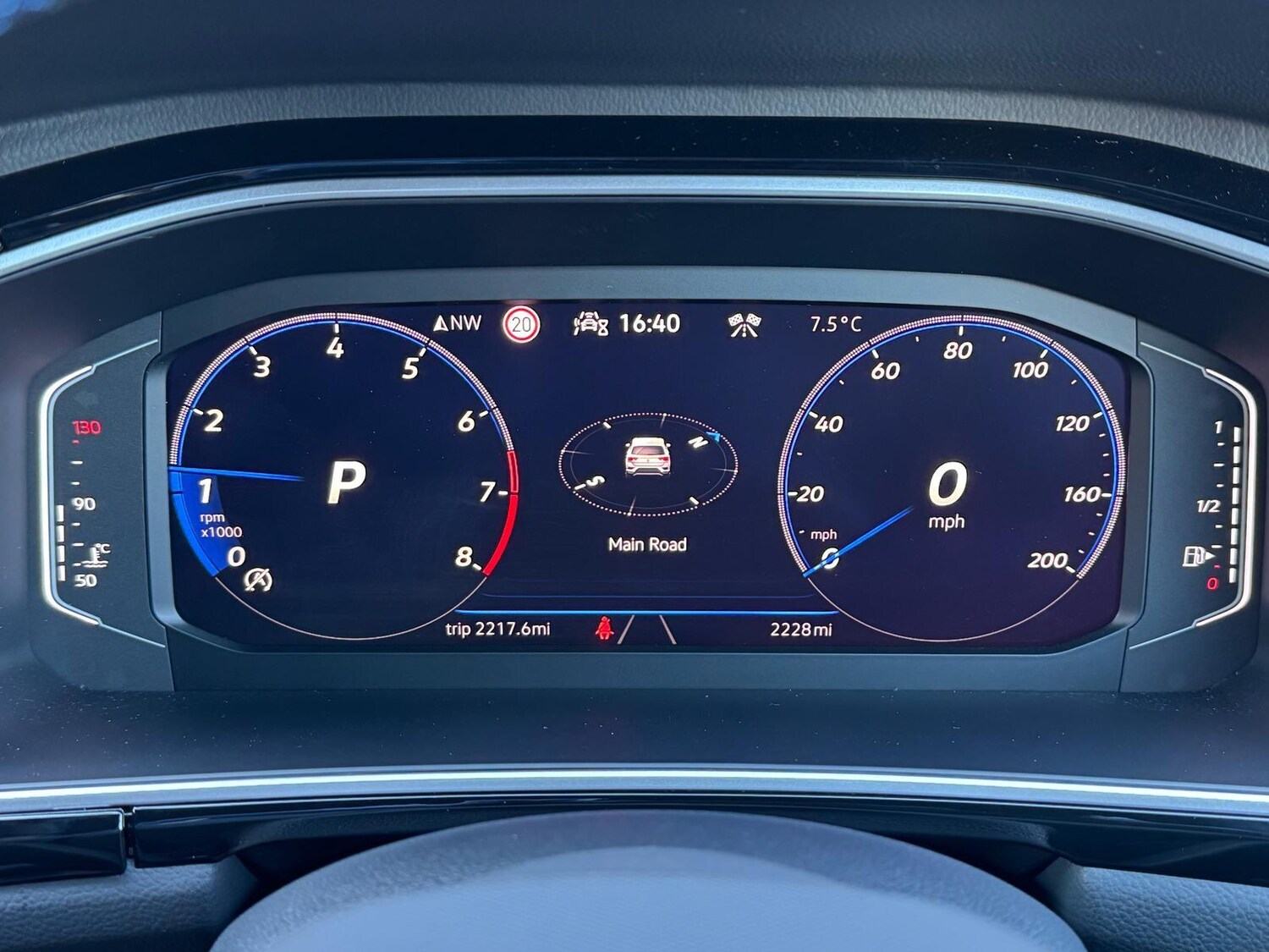 Used Volkswagen T-Roc 2024 for sale - 76990001: Photo 21