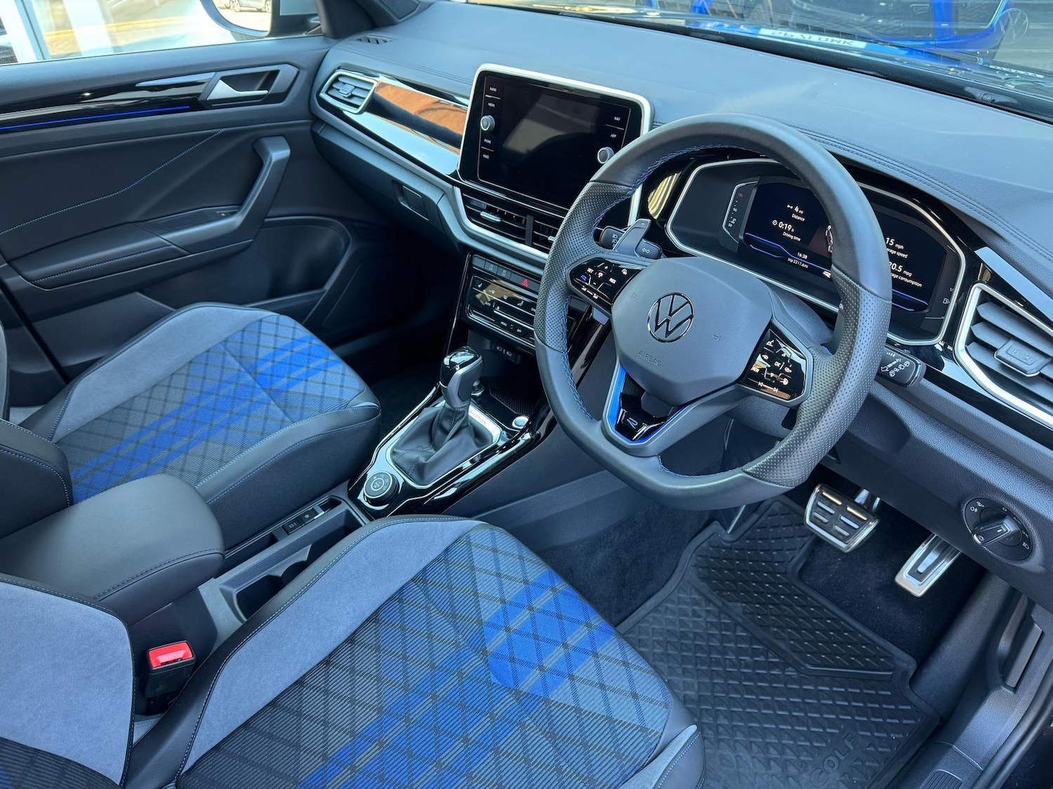 Used Volkswagen T-Roc 2024 for sale - 76990001: Photo 25