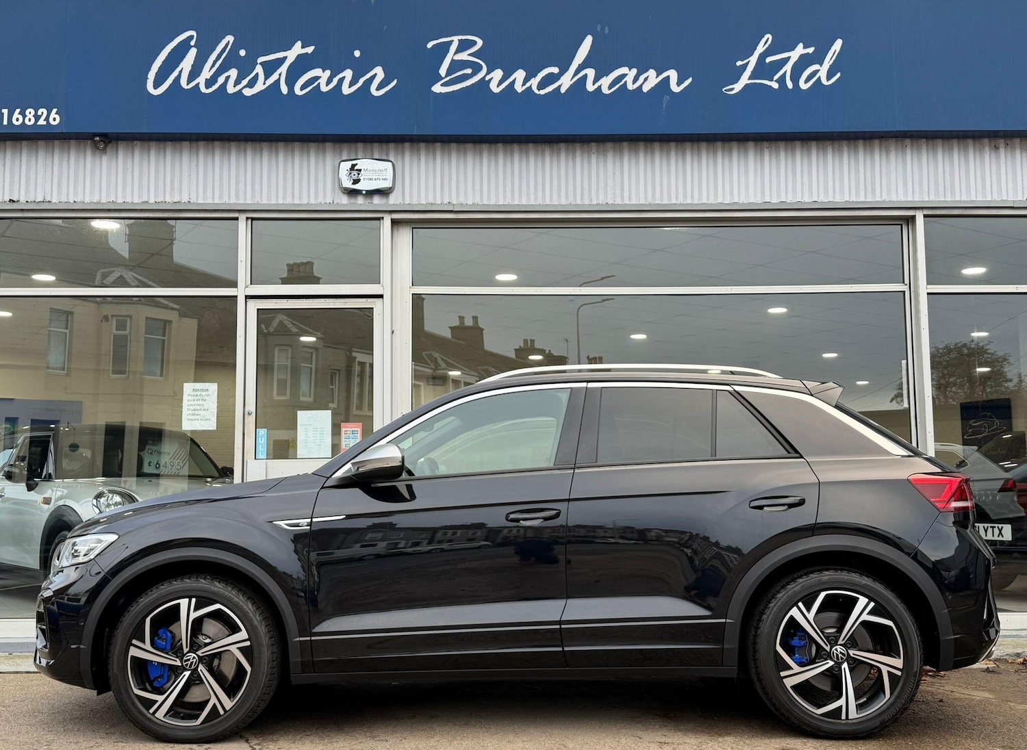 Used Volkswagen T-Roc 2024 for sale - 76990001: Photo 4