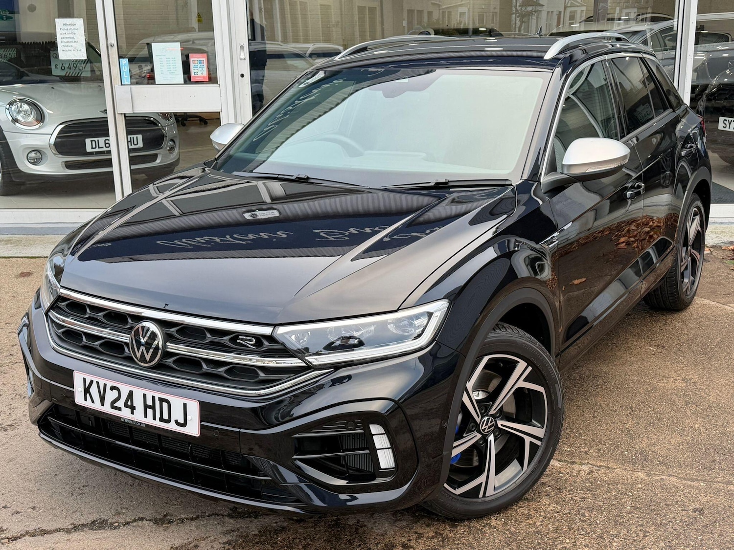 Used Volkswagen T-Roc 2024 for sale - 76990001: Photo 5