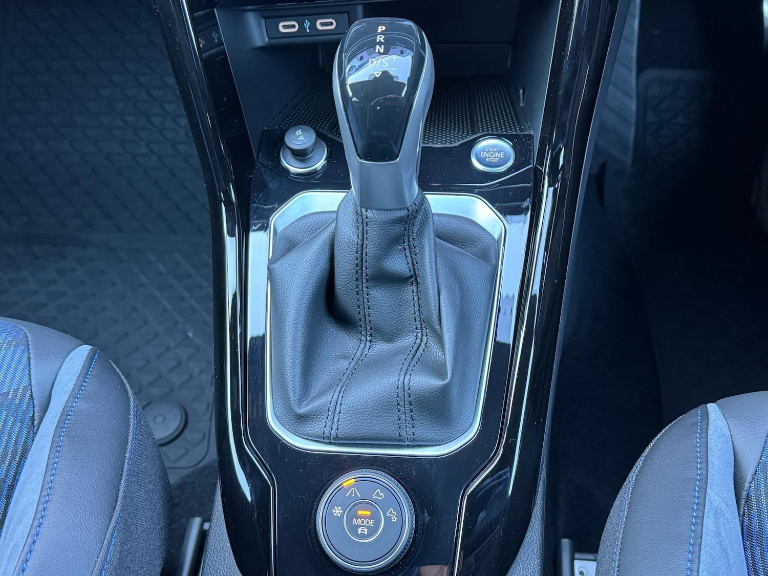 Used Volkswagen T-Roc 2024 for sale - 76990001: Photo 6