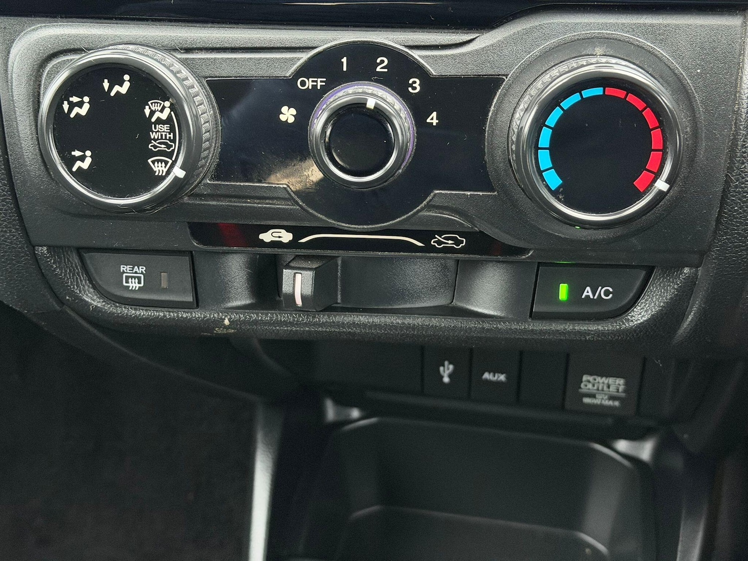 Used Honda Jazz 2016 for sale - 77155956: Photo 13