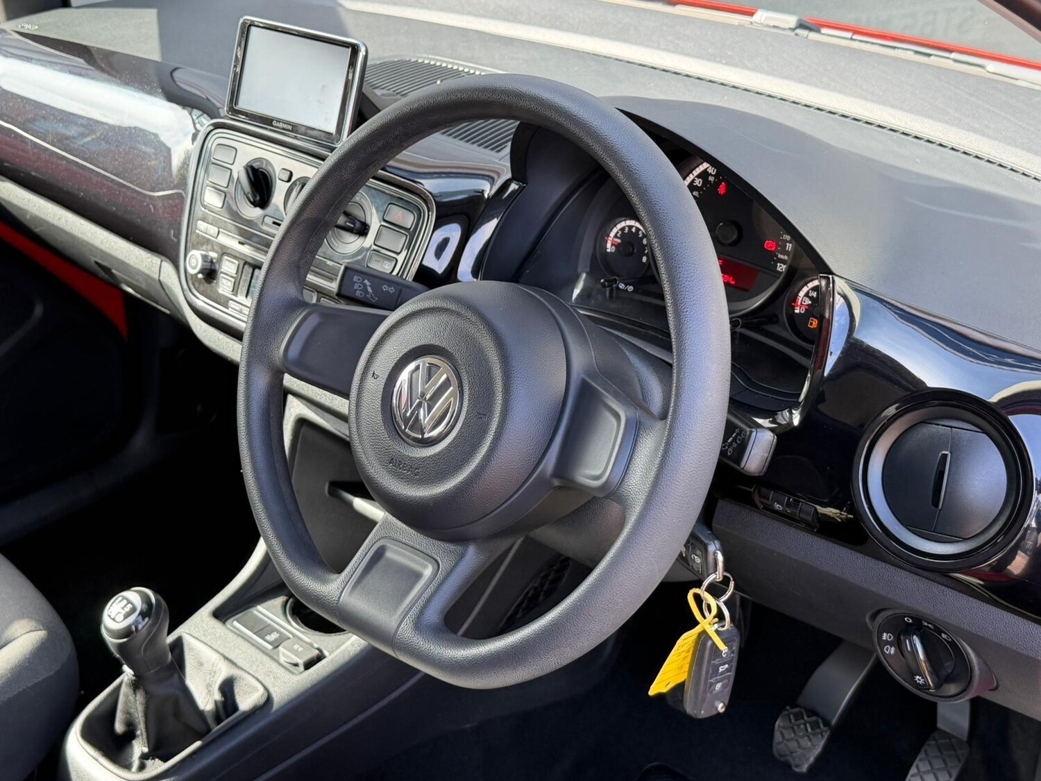 Used Volkswagen up! 2016 for sale - 77939717: Photo 25