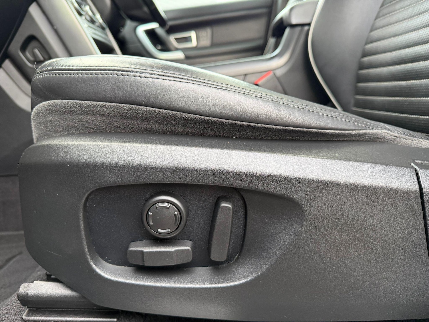 Used Land Rover Discovery Sport for sale - 77852957: Photo 14