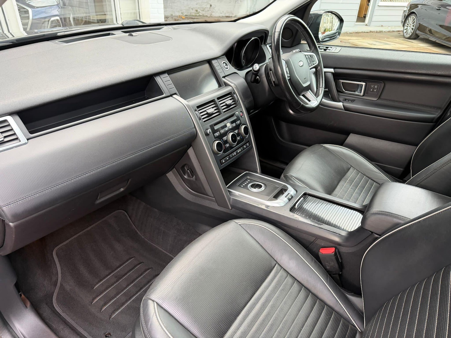 Used Land Rover Discovery Sport for sale - 77852957: Photo 31