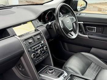 Used Land Rover Discovery Sport 2018 for sale - 77852957: Photo