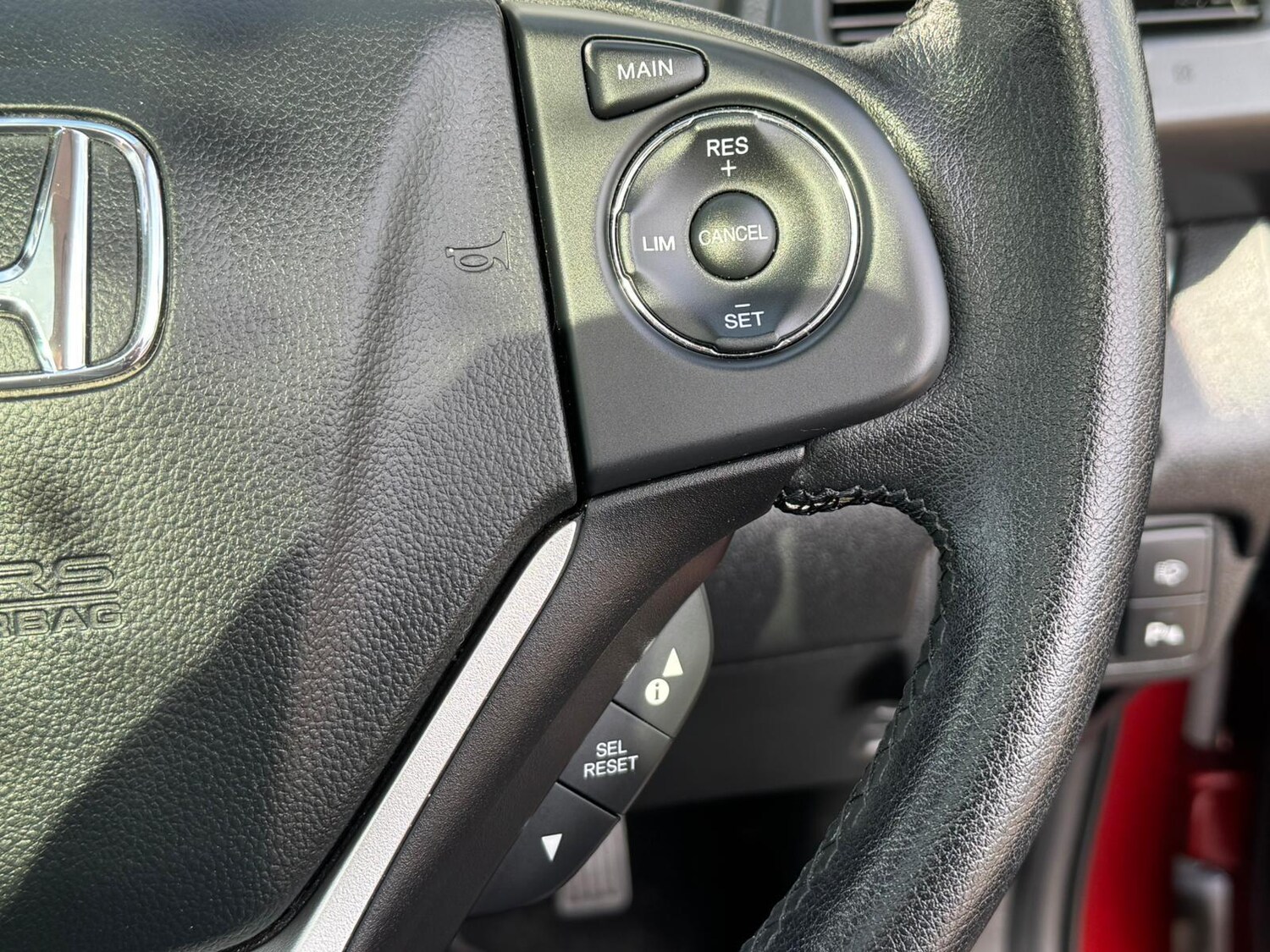 Used Honda CR-V 2017 for sale - 77411050: Photo 15