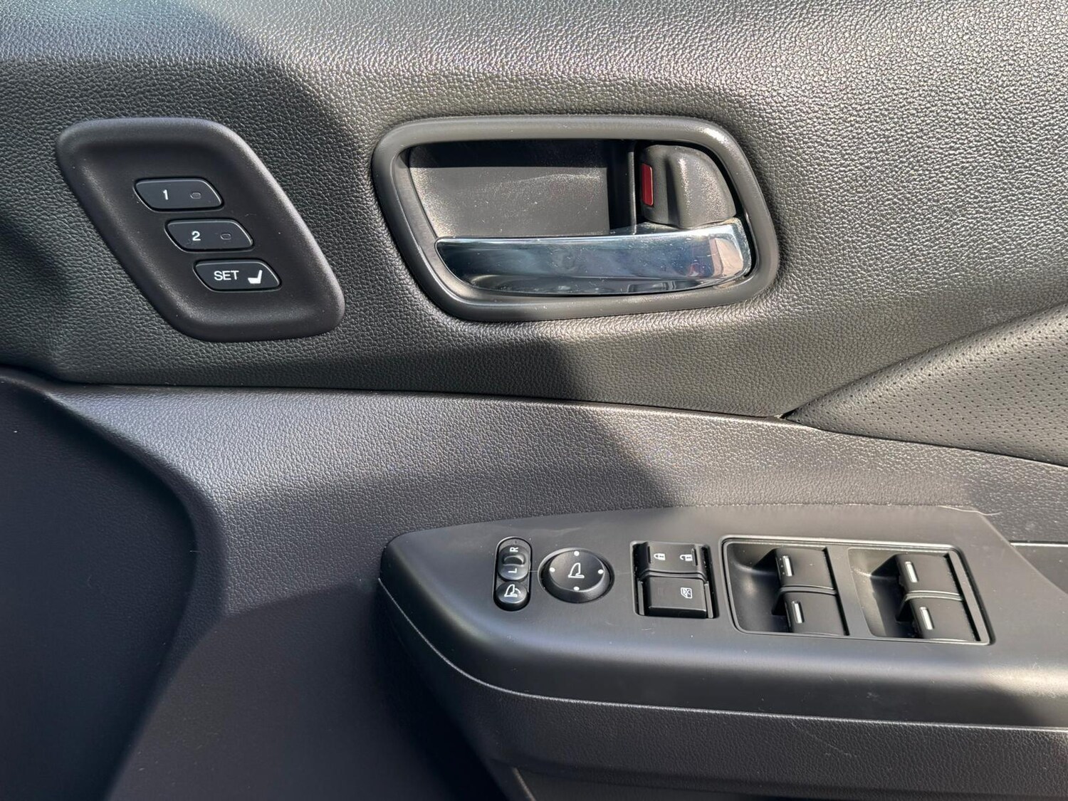 Used Honda CR-V 2017 for sale - 77411050: Photo 18