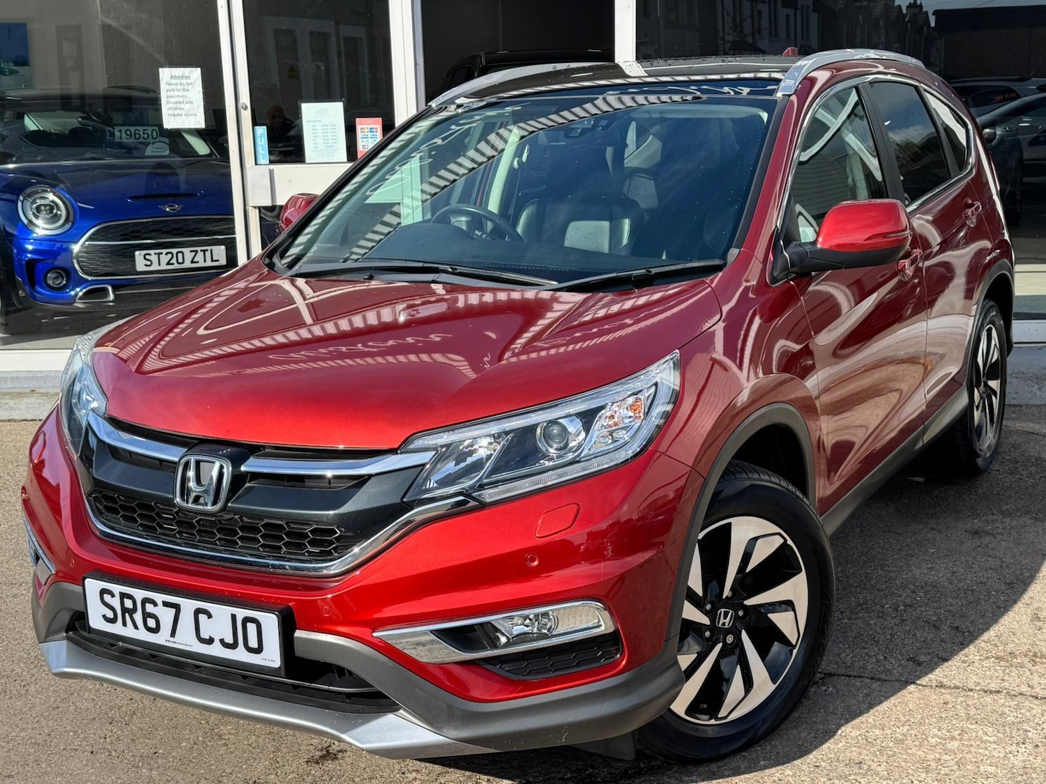 Used Honda CR-V 2017 for sale - 77411050: Photo 5
