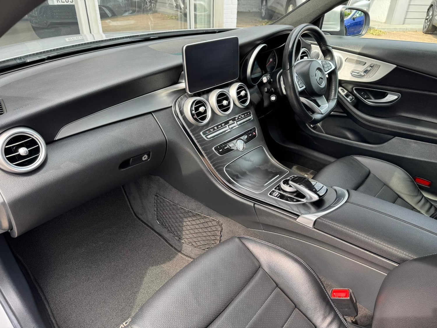 Used Mercedes-Benz C Class 2016 for sale - 76647525: Photo 8