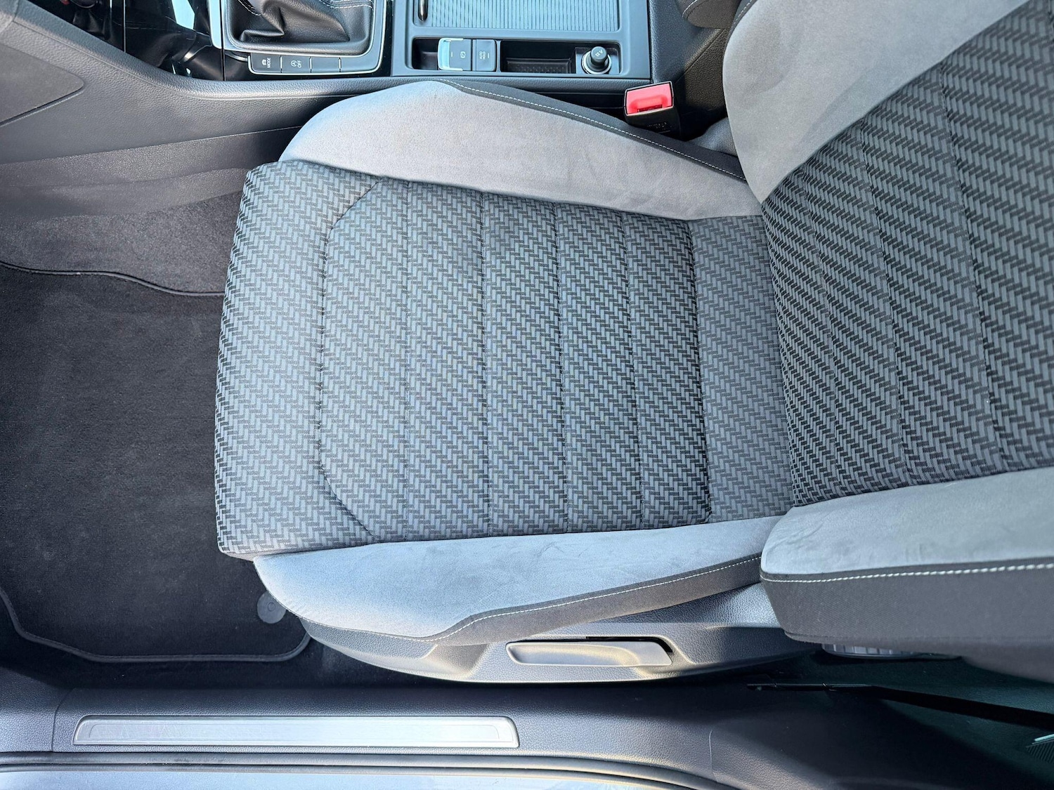 Used Volkswagen Golf 2019 for sale - 77358452: Photo 25