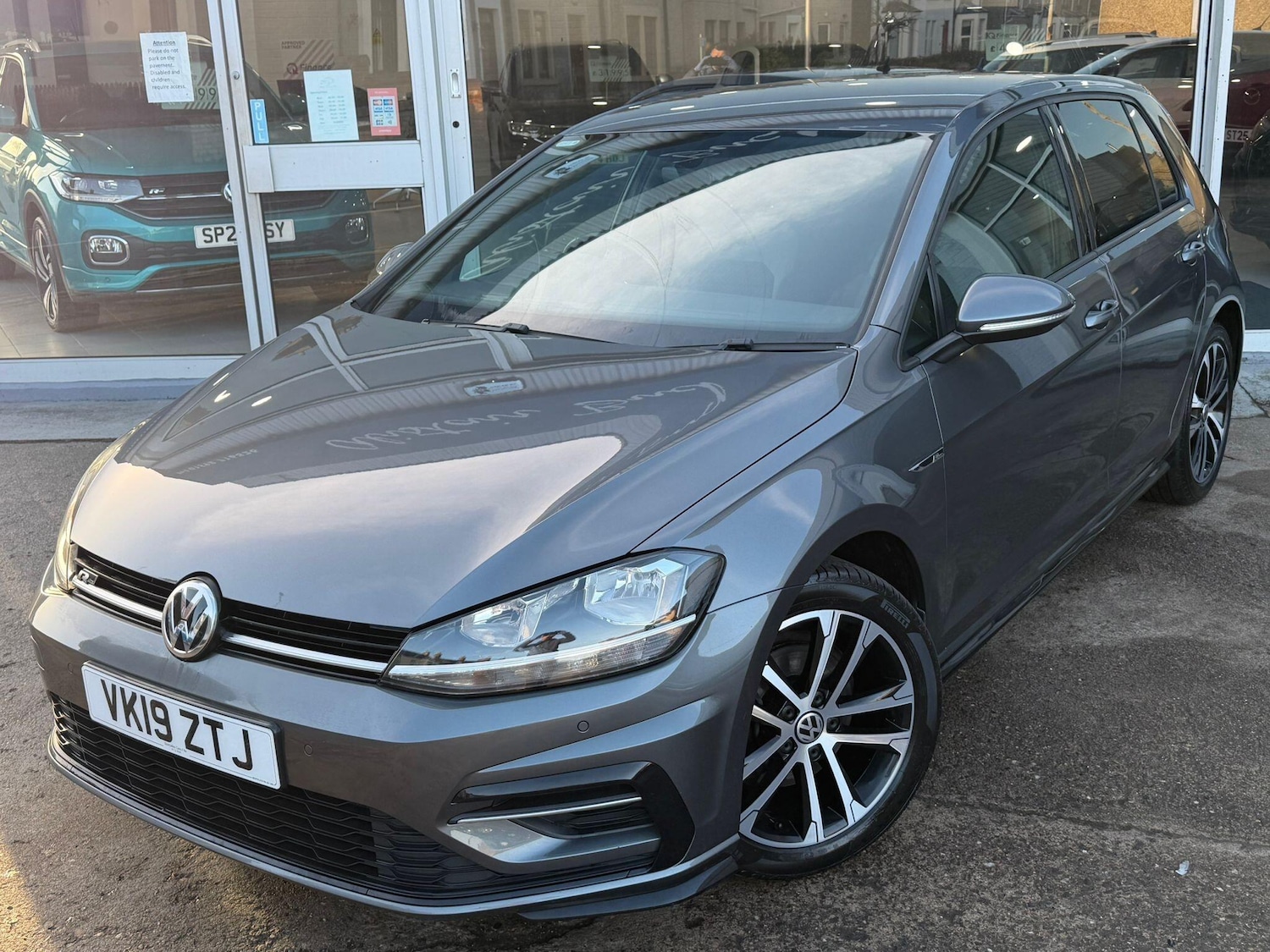Used Volkswagen Golf 2019 for sale - 77358452: Photo 5
