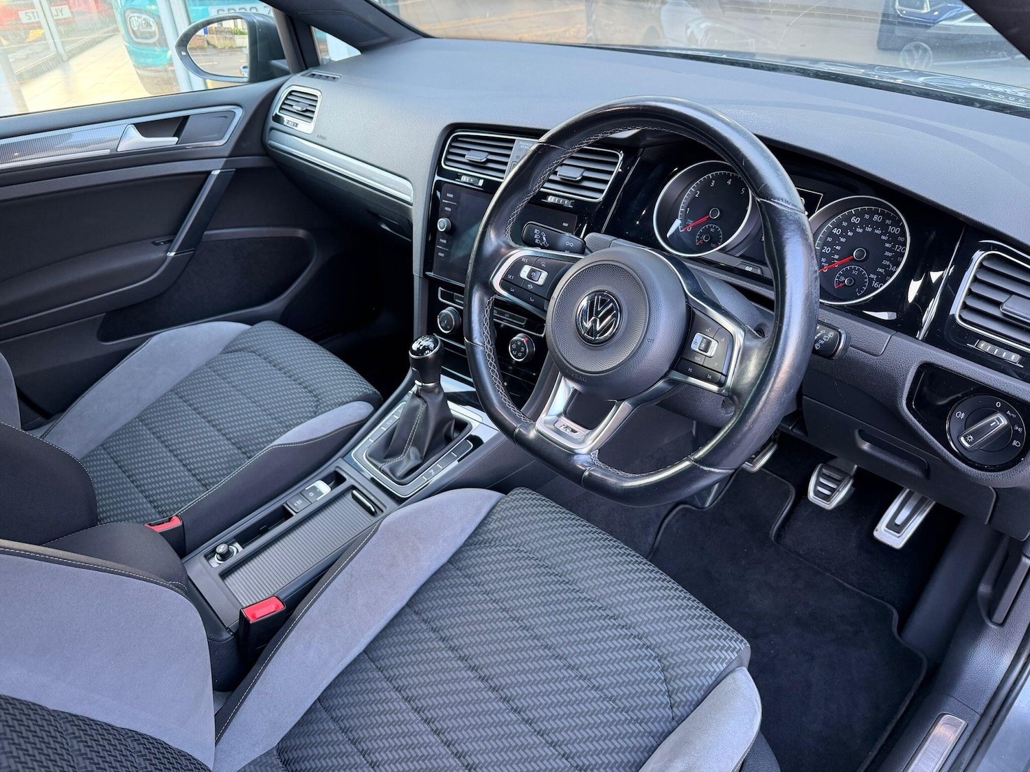 Used Volkswagen Golf 2019 for sale - 77358452: Photo 8