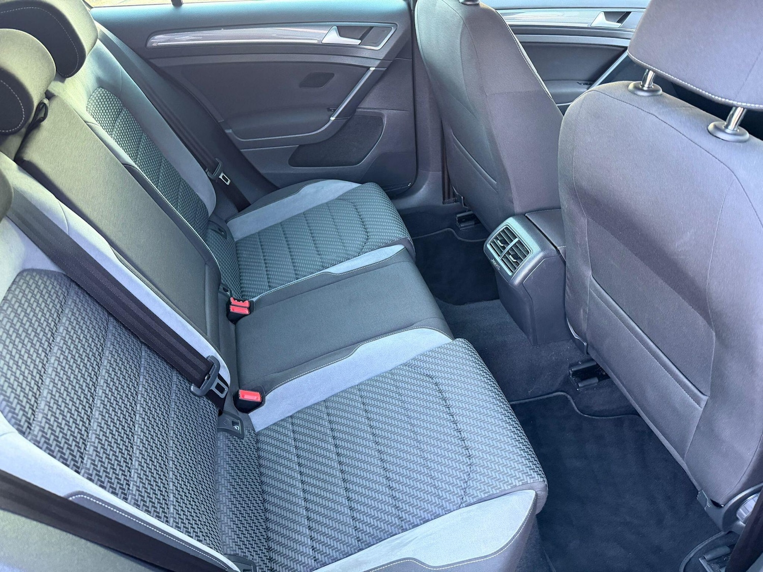 Used Volkswagen Golf 2019 for sale - 77358452: Photo 9