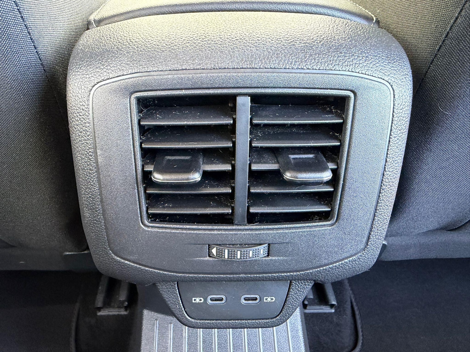 Used Volkswagen T-Roc 2023 for sale - 76645000: Photo 14