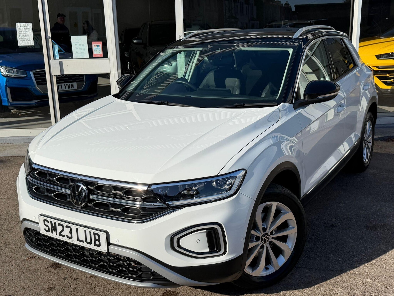 Used Volkswagen T-Roc 2023 for sale - 76645000: Photo 4