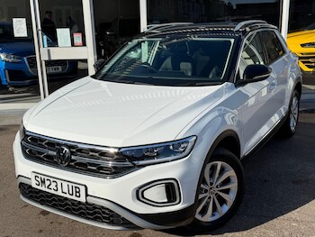 Used Volkswagen T-Roc 2023 for sale - 76645000: Photo