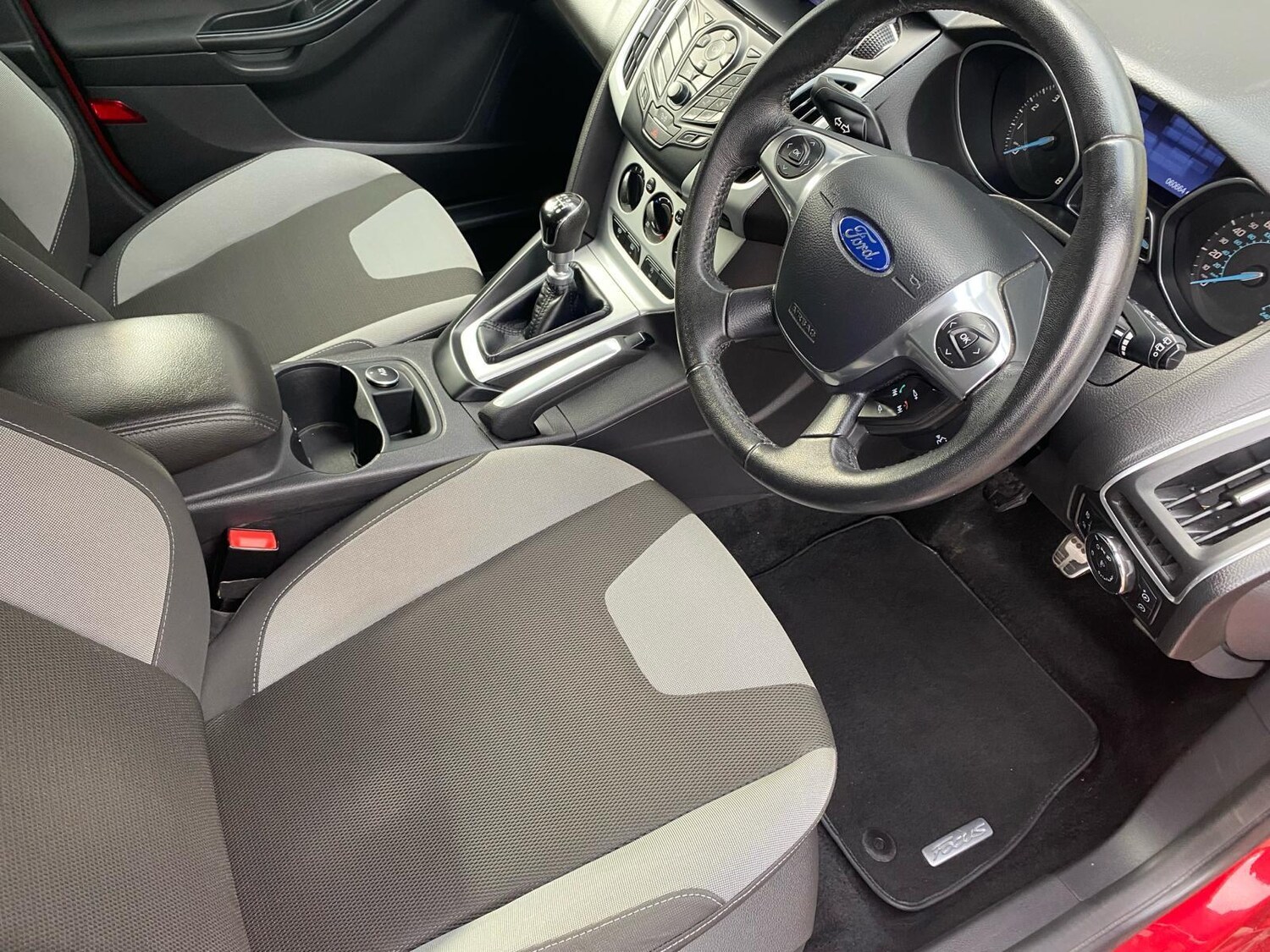 Used Ford Focus 2012 for sale - 76647596: Photo 6