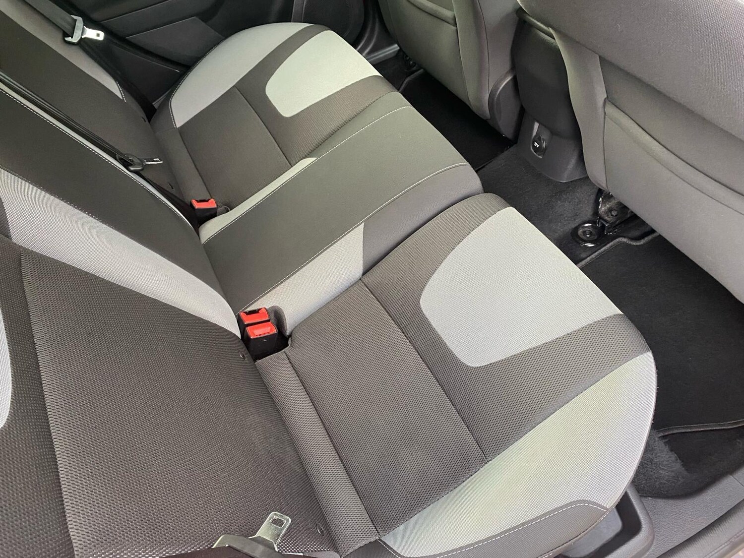 Used Ford Focus 2012 for sale - 76647596: Photo 7