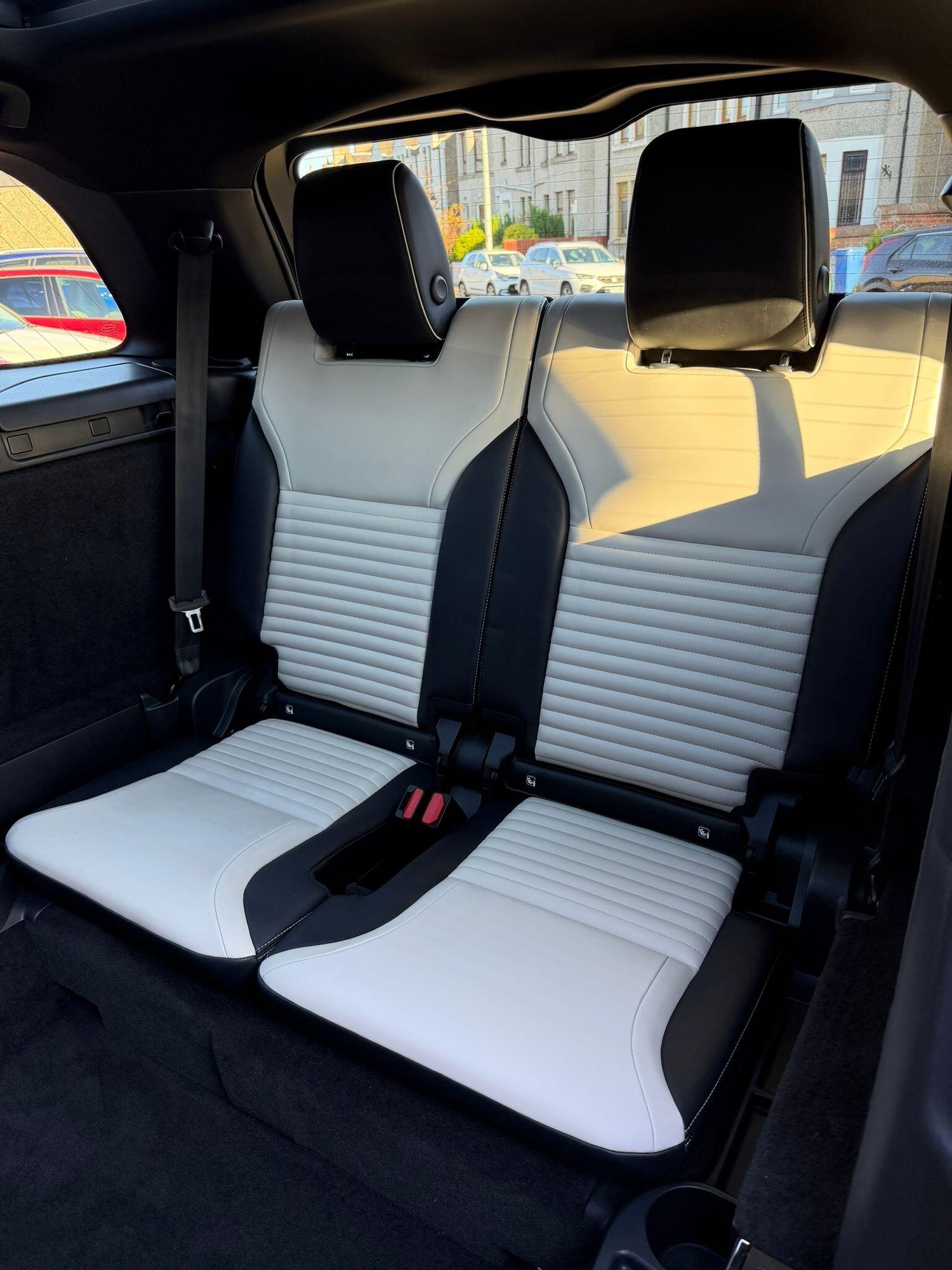 Used Land Rover Discovery 2021 for sale - 76647626: Photo 12