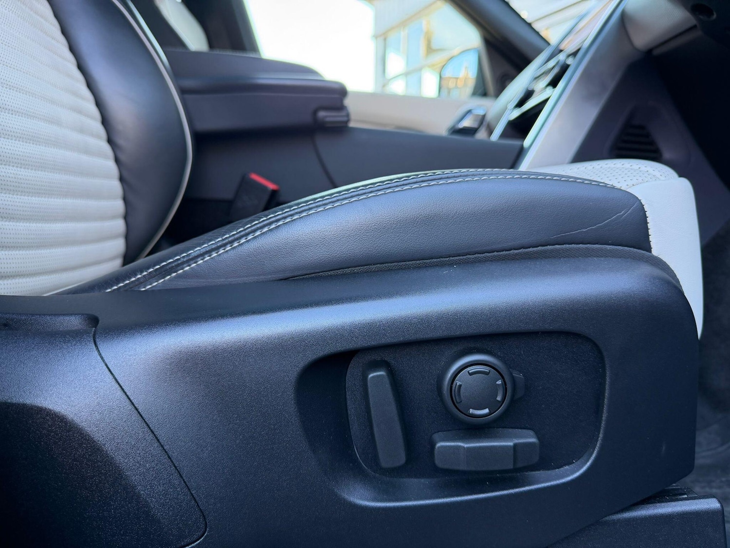 Used Land Rover Discovery 2021 for sale - 76647626: Photo 20