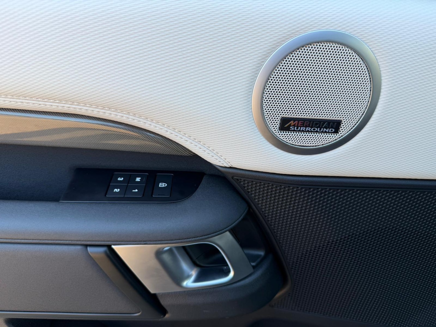 Used Land Rover Discovery 2021 for sale - 76647626: Photo 21