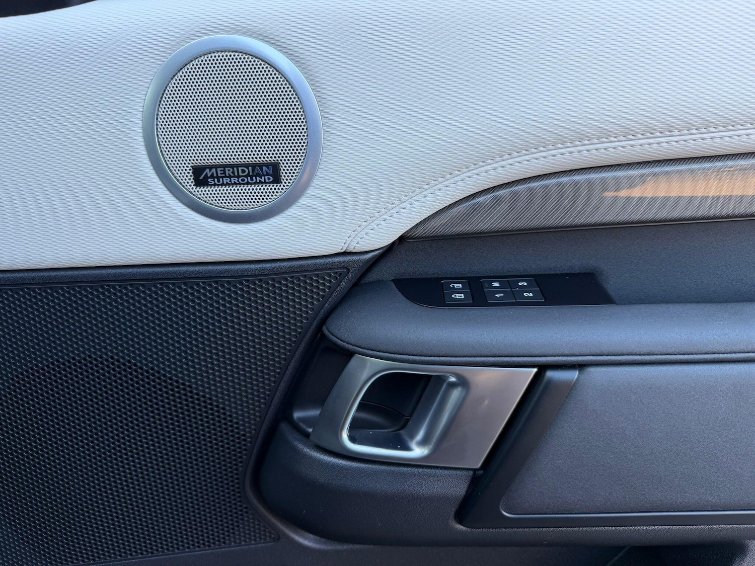 Used Land Rover Discovery 2021 for sale - 76647626: Photo 22