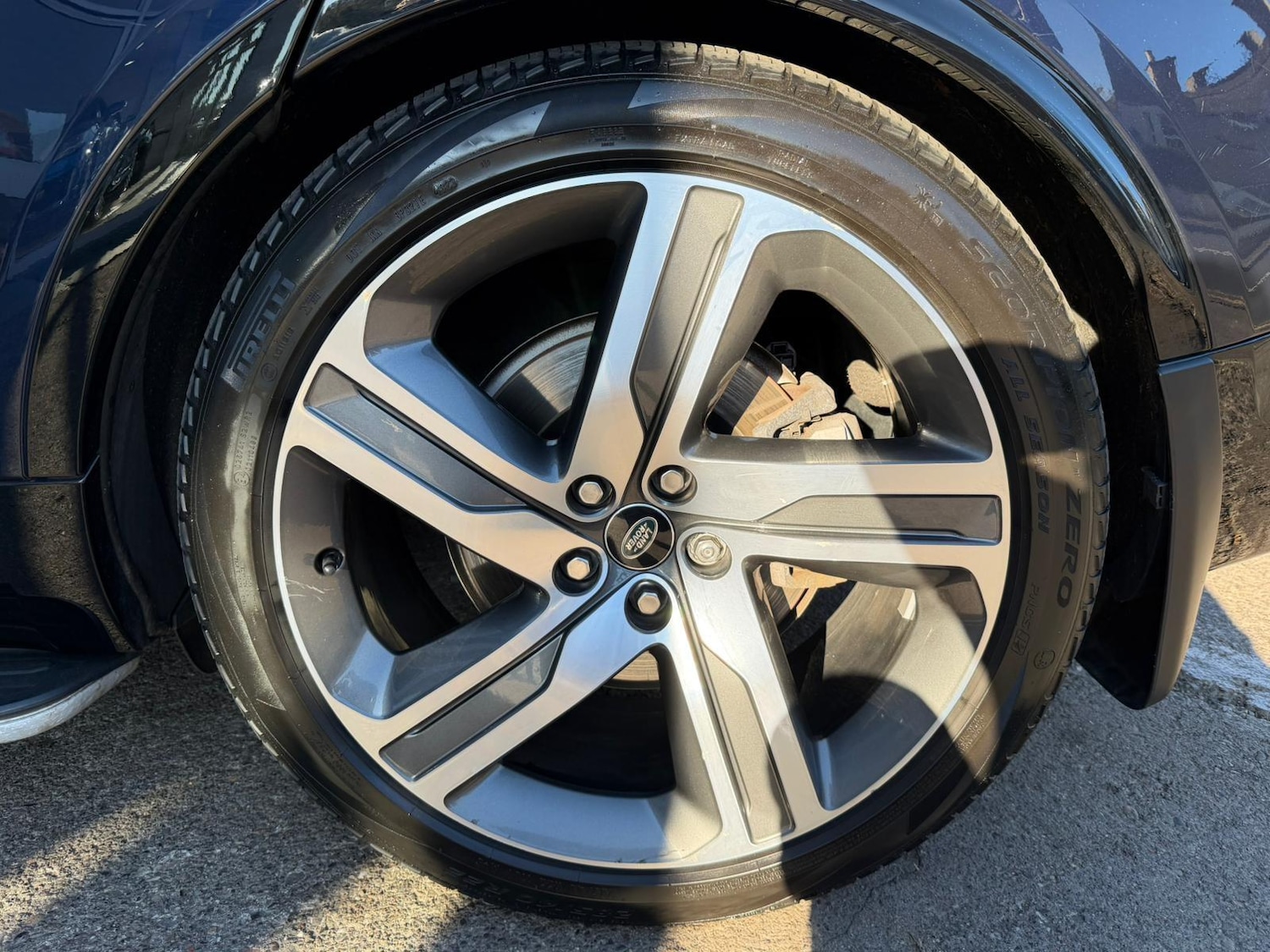 Used Land Rover Discovery 2021 for sale - 76647626: Photo 25