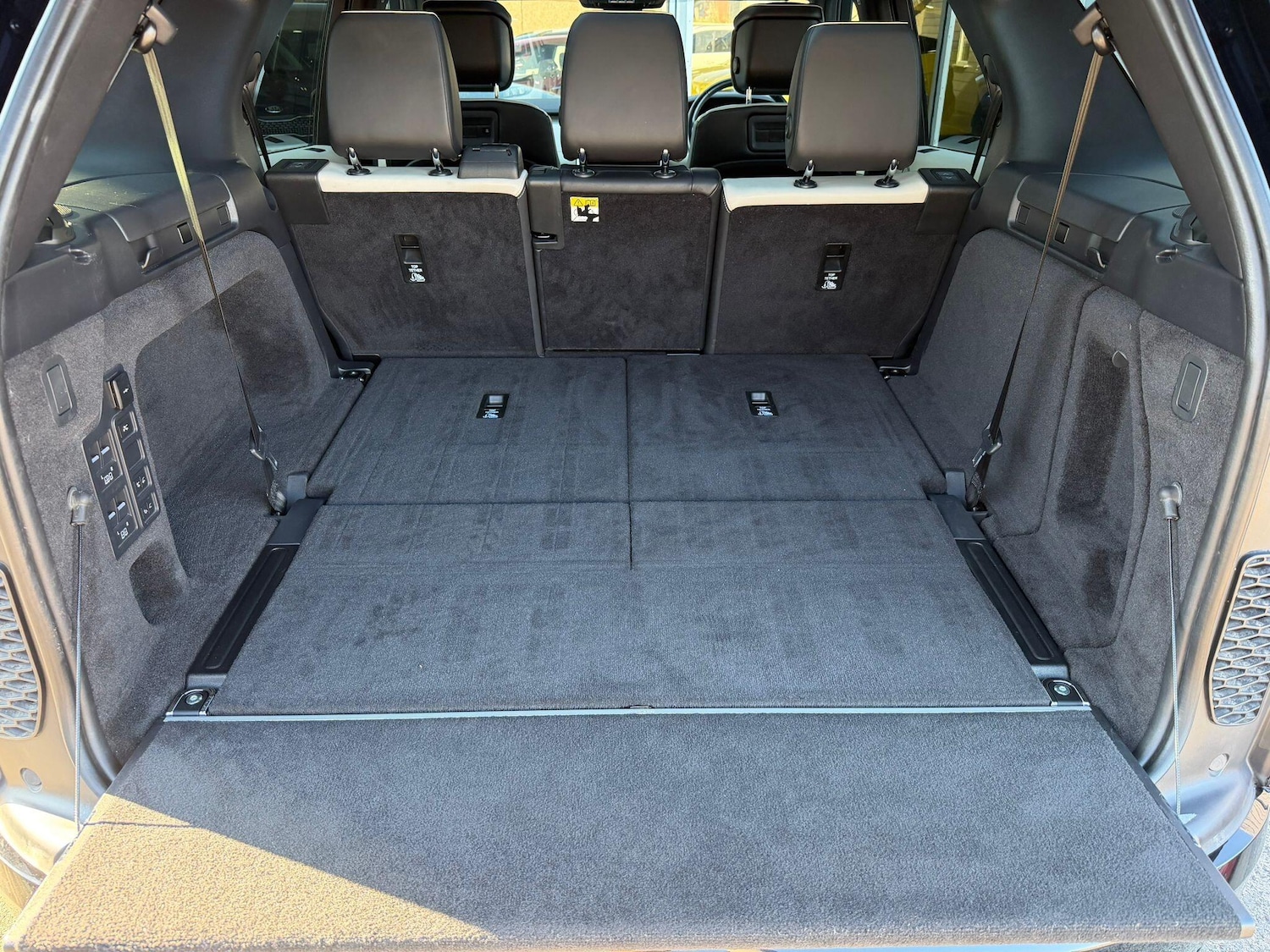 Used Land Rover Discovery 2021 for sale - 76647626: Photo 31