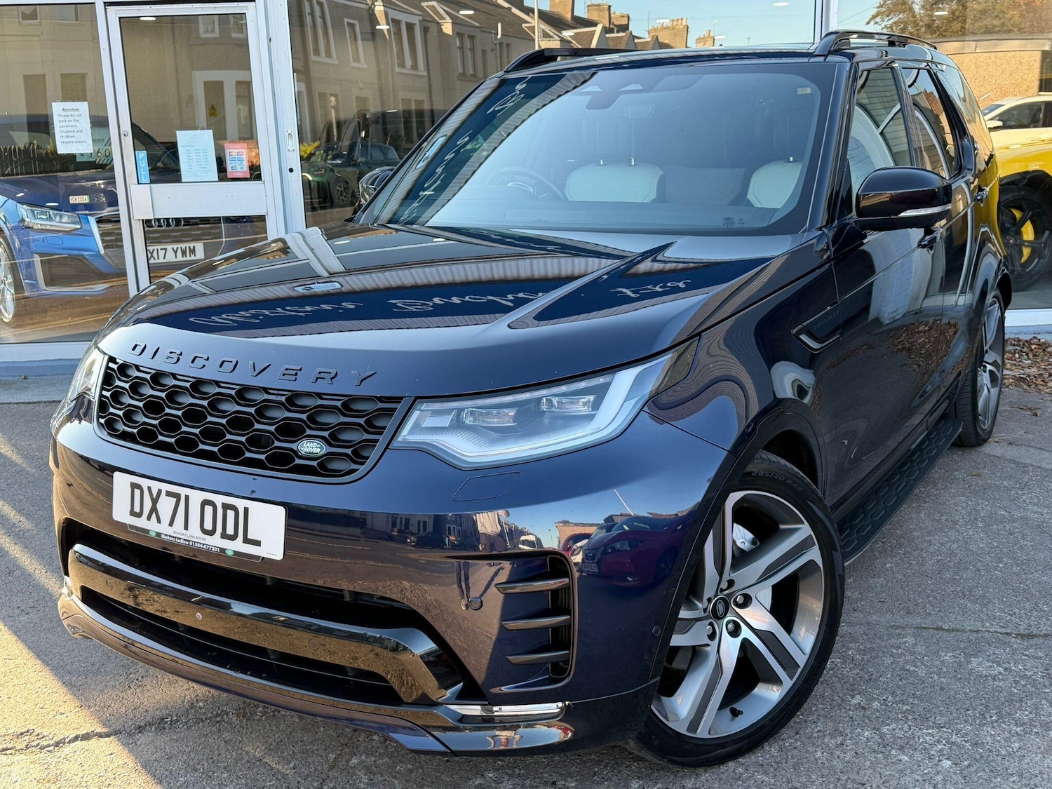 Used Land Rover Discovery 2021 for sale - 76647626: Photo 4