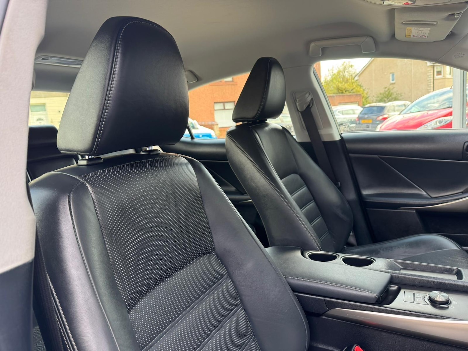 Used Lexus IS 2016 for sale - 76992571: Photo 9