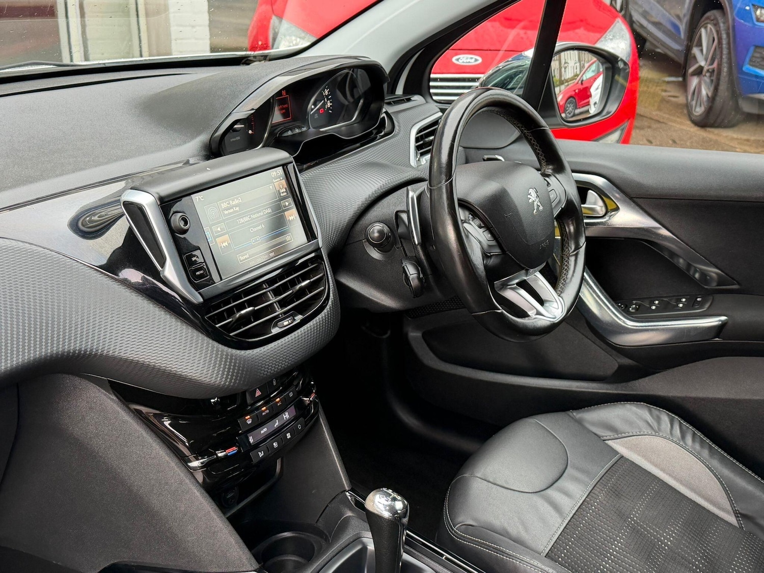 Used Peugeot 2008 2015 for sale - 77625007: Photo 6