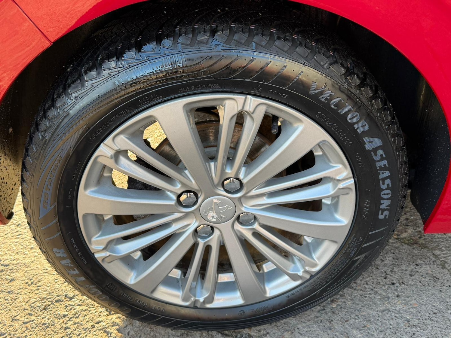 Used Peugeot 208 2017 for sale - 77268160: Photo 16