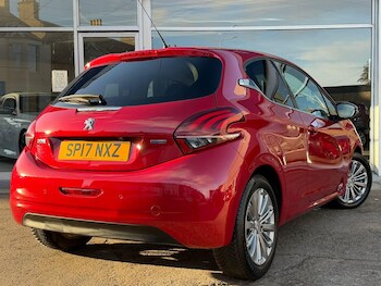 Used Peugeot 208 2017 for sale - 77268160: Photo